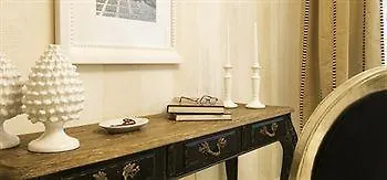 B&B Charme Il Dito E La Luna 卡尔塔吉罗 2*,